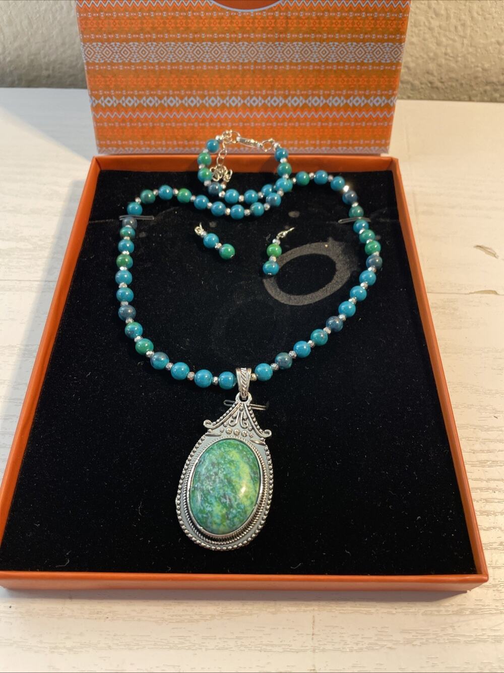 Canyon Sky Necklace & Dangle Earrings Set imitation Turquoise Silvertone NEW